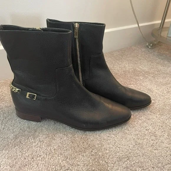 CALVIN KLEIN Finius Ankle Boot with Gold Chain Detail - Picture 6 of 7